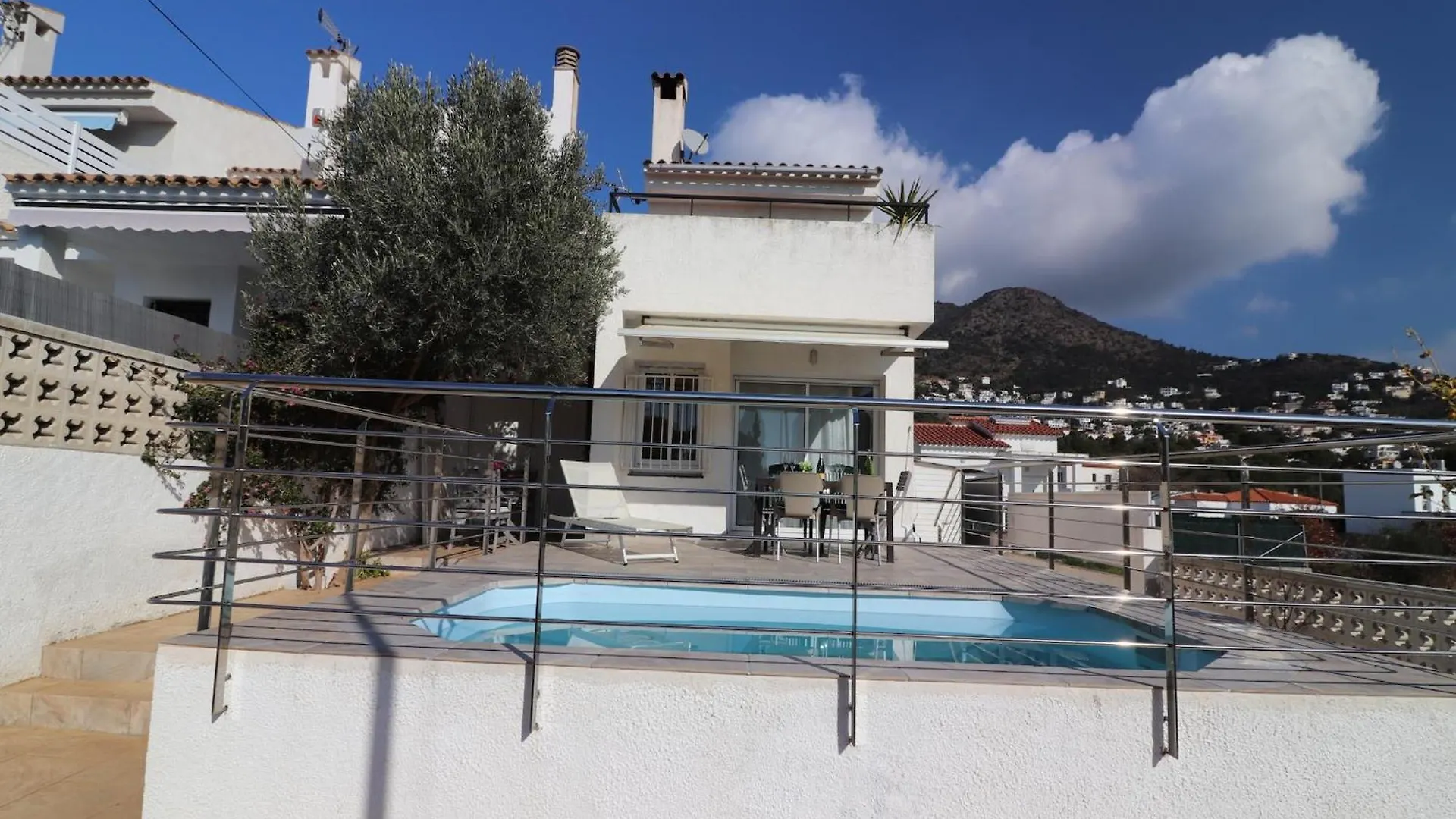 Beautiful Apartment With View Montjoi 0*,  Ισπανία